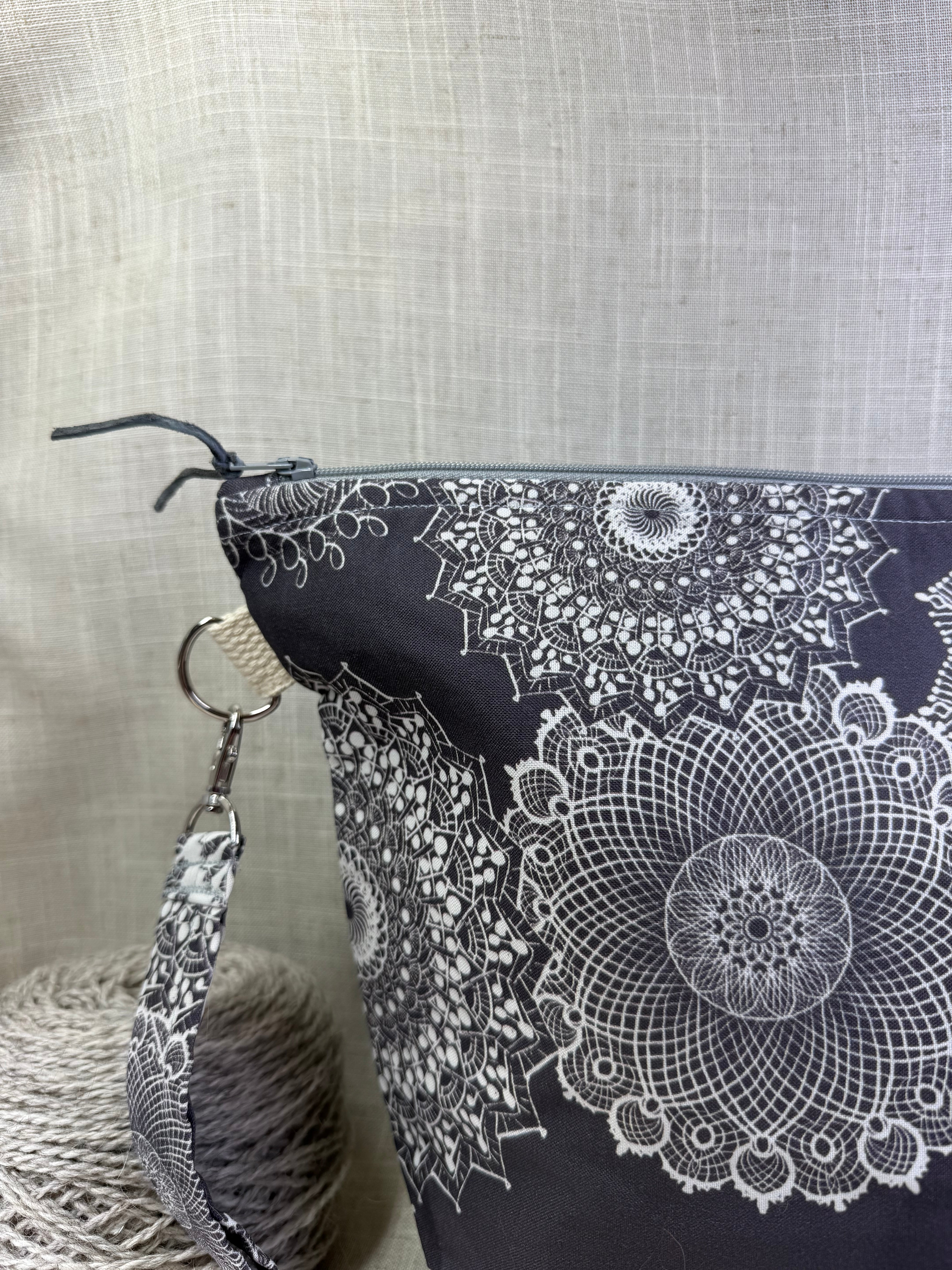 Doilies (grey) Zipper Shweater Bag