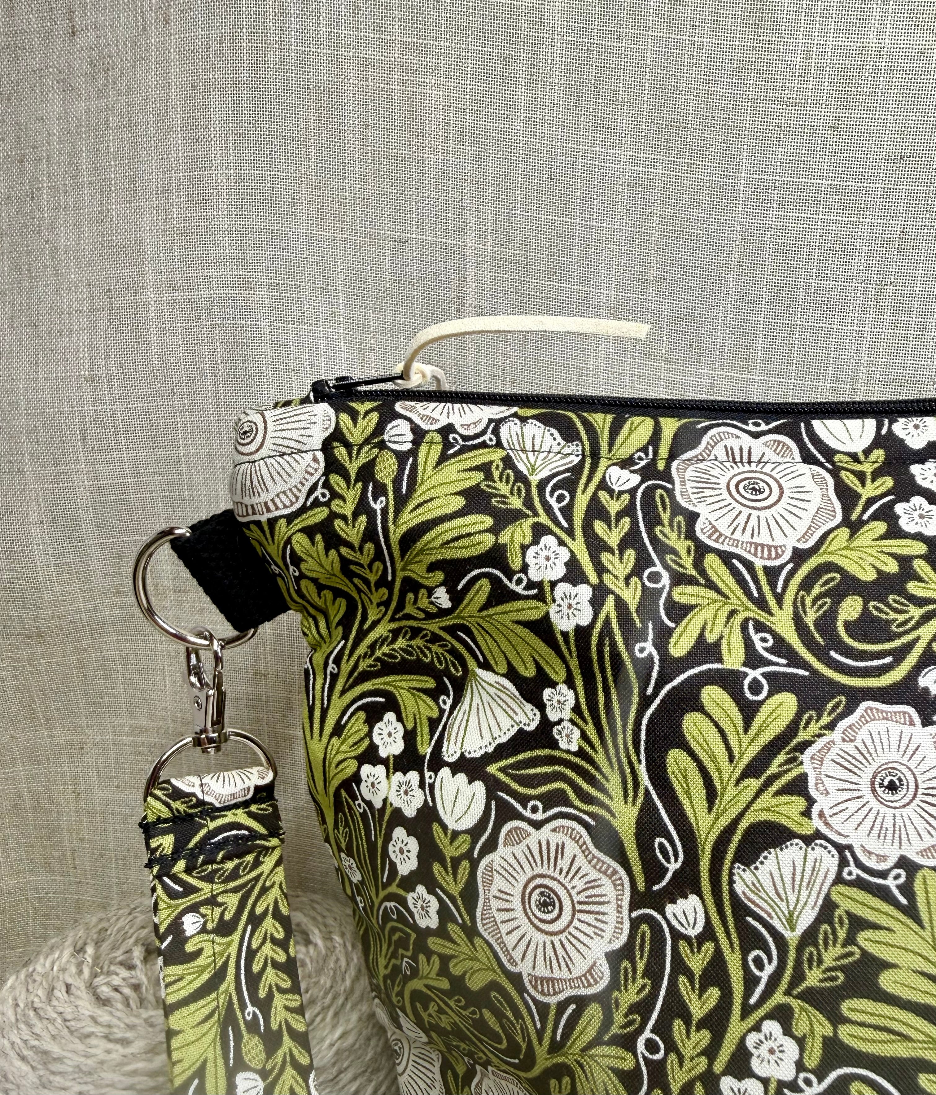 Floral Motif  Zipper Bucket Bag