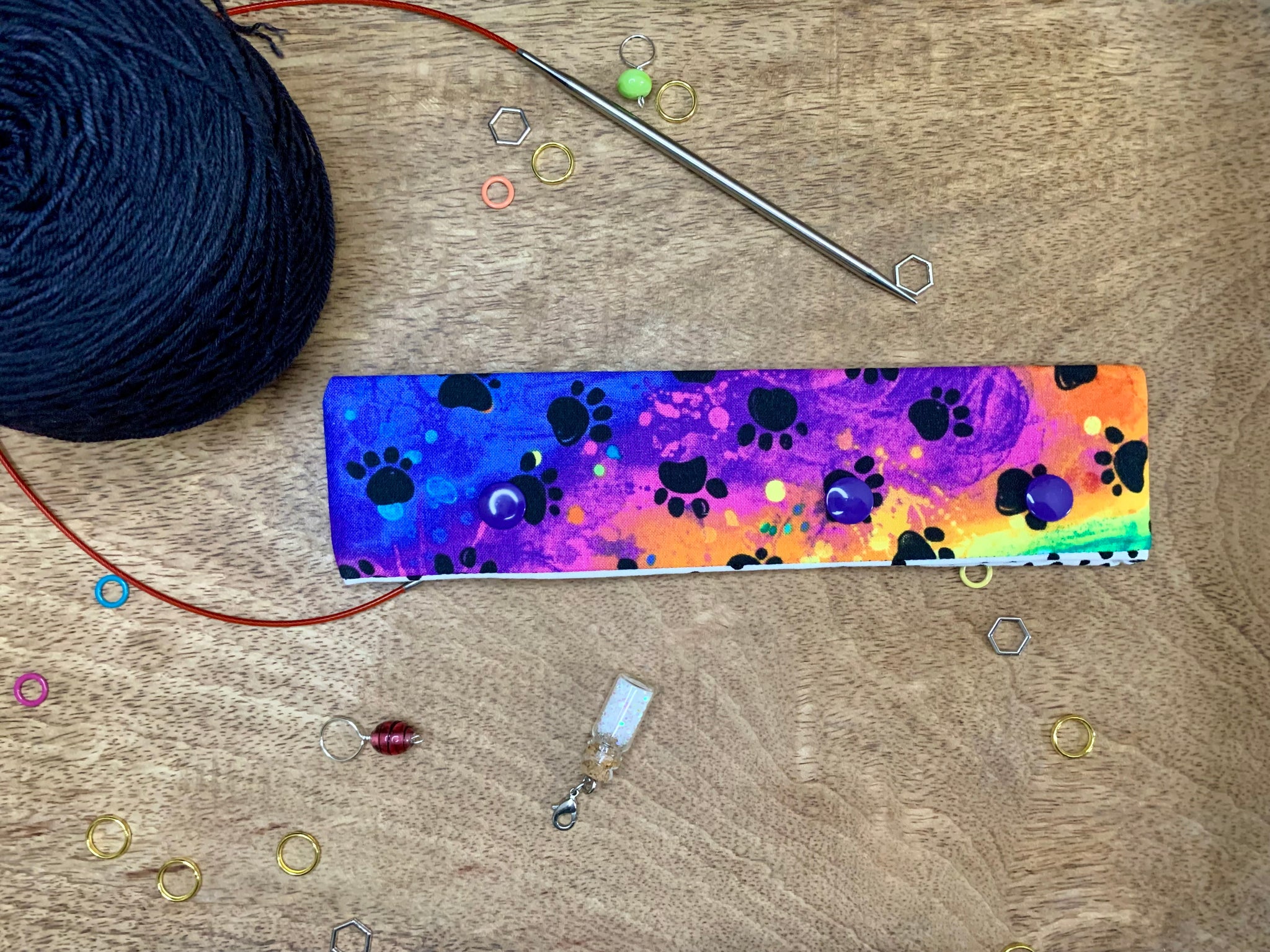 Dog Paws  Needle Holder