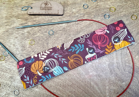 Autumn Needle Holder