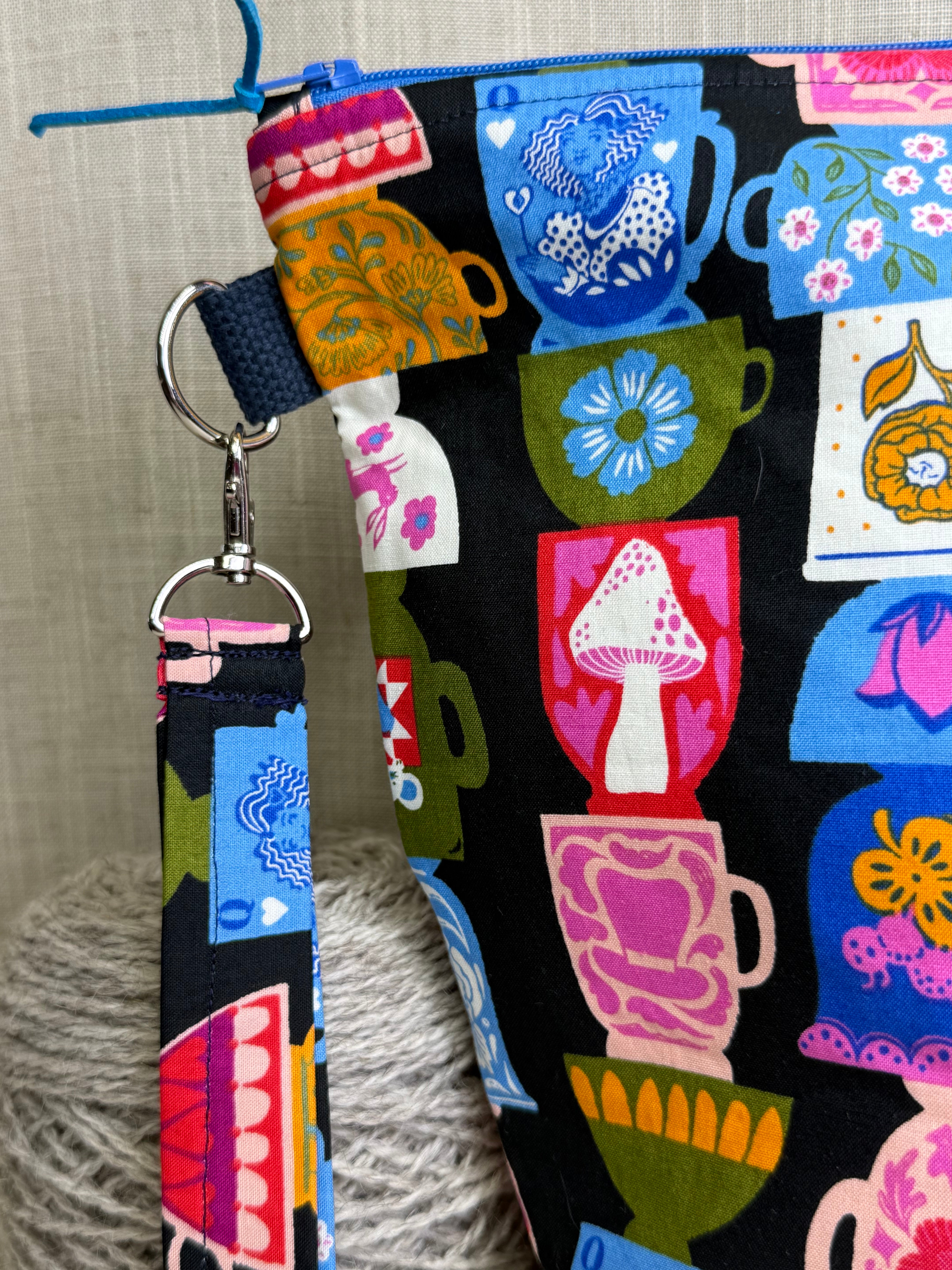Wonderland Cups Zipper Bucket Bag