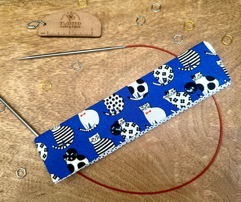 Cats Needle Holder