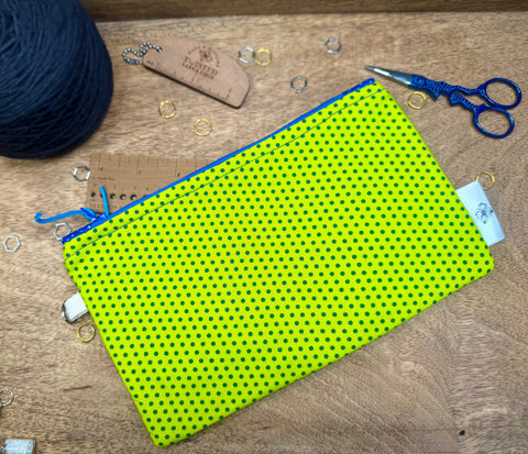 Dots Zipped Notion Bag