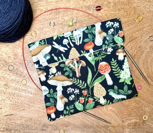 Cottage Woods Notion/ Needle Case