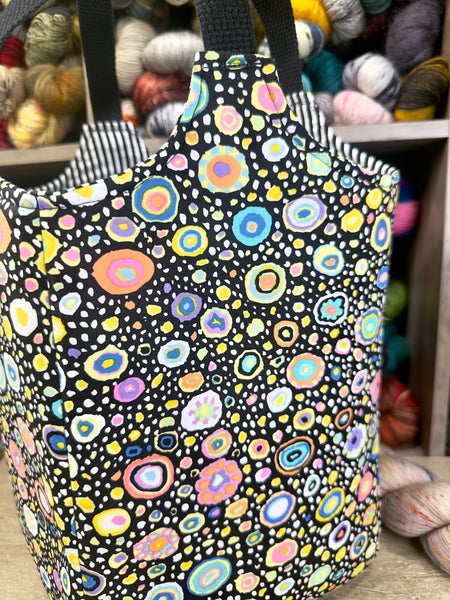 Dots Yarn Tote (black)