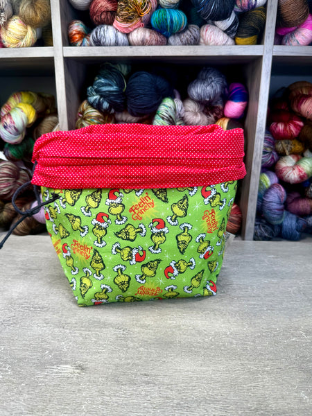 Feelin’ Grinchy Bucket Bag
