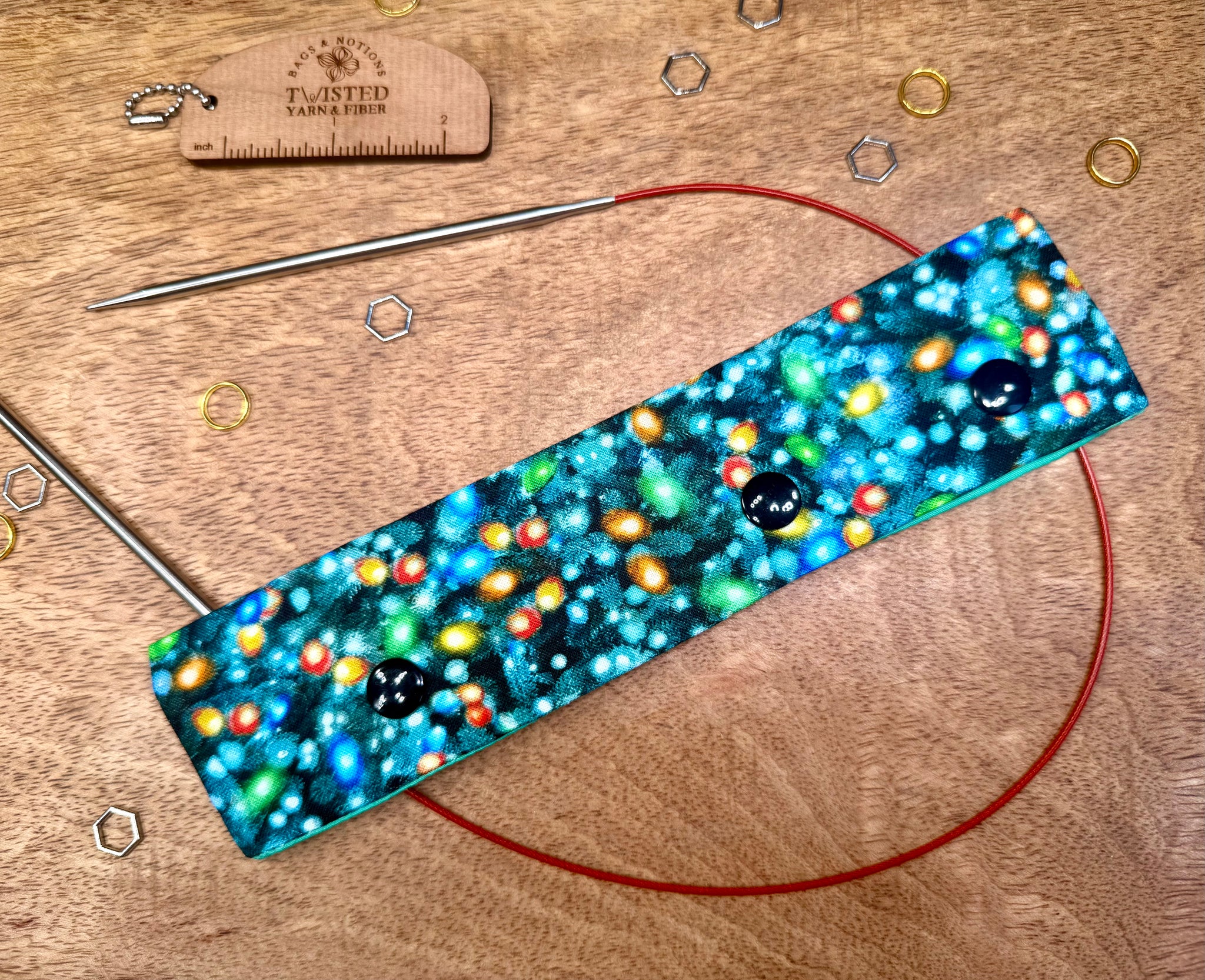 Holiday Lights Needle Holder