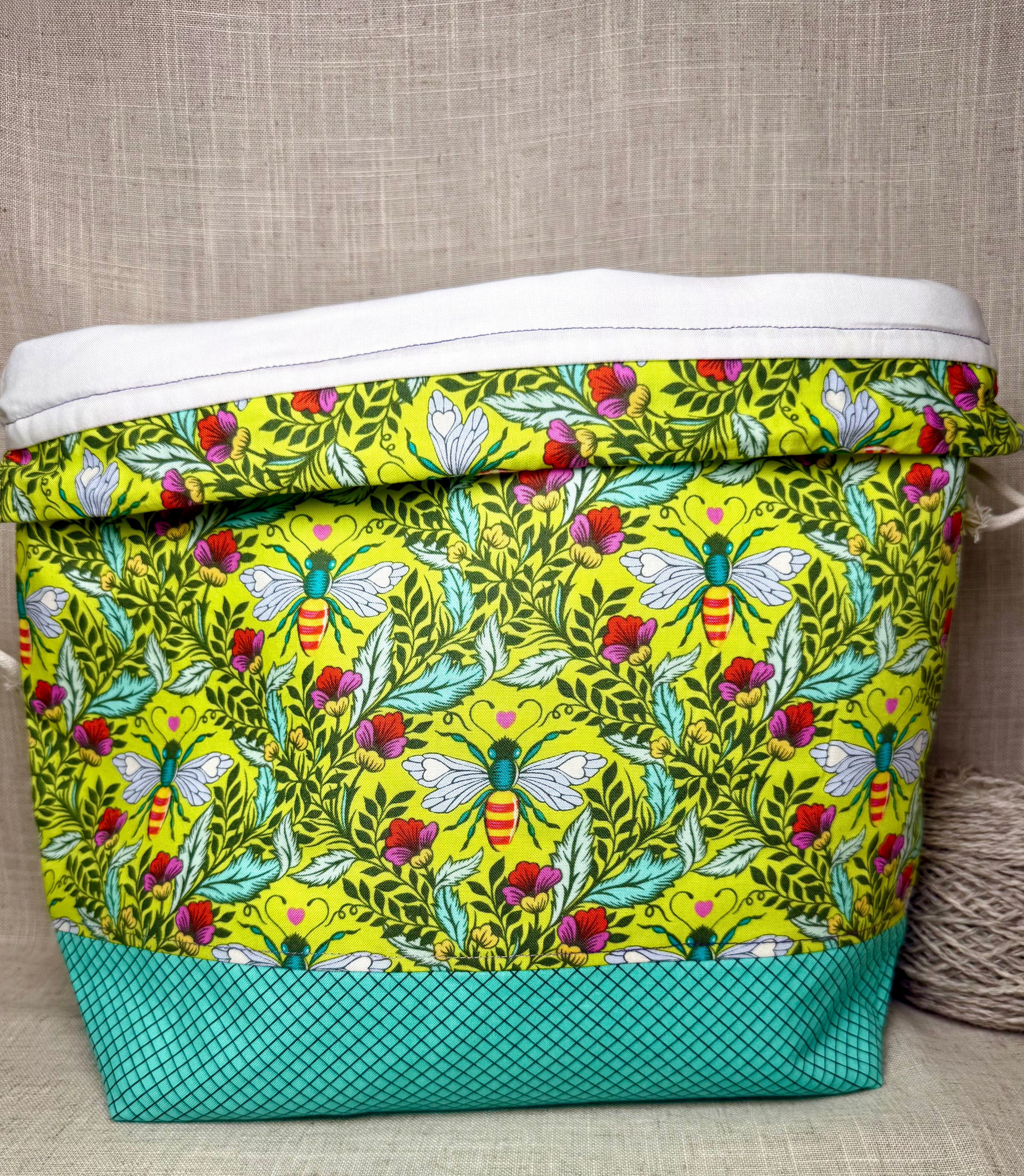 Bees (Green) Shweater Bag