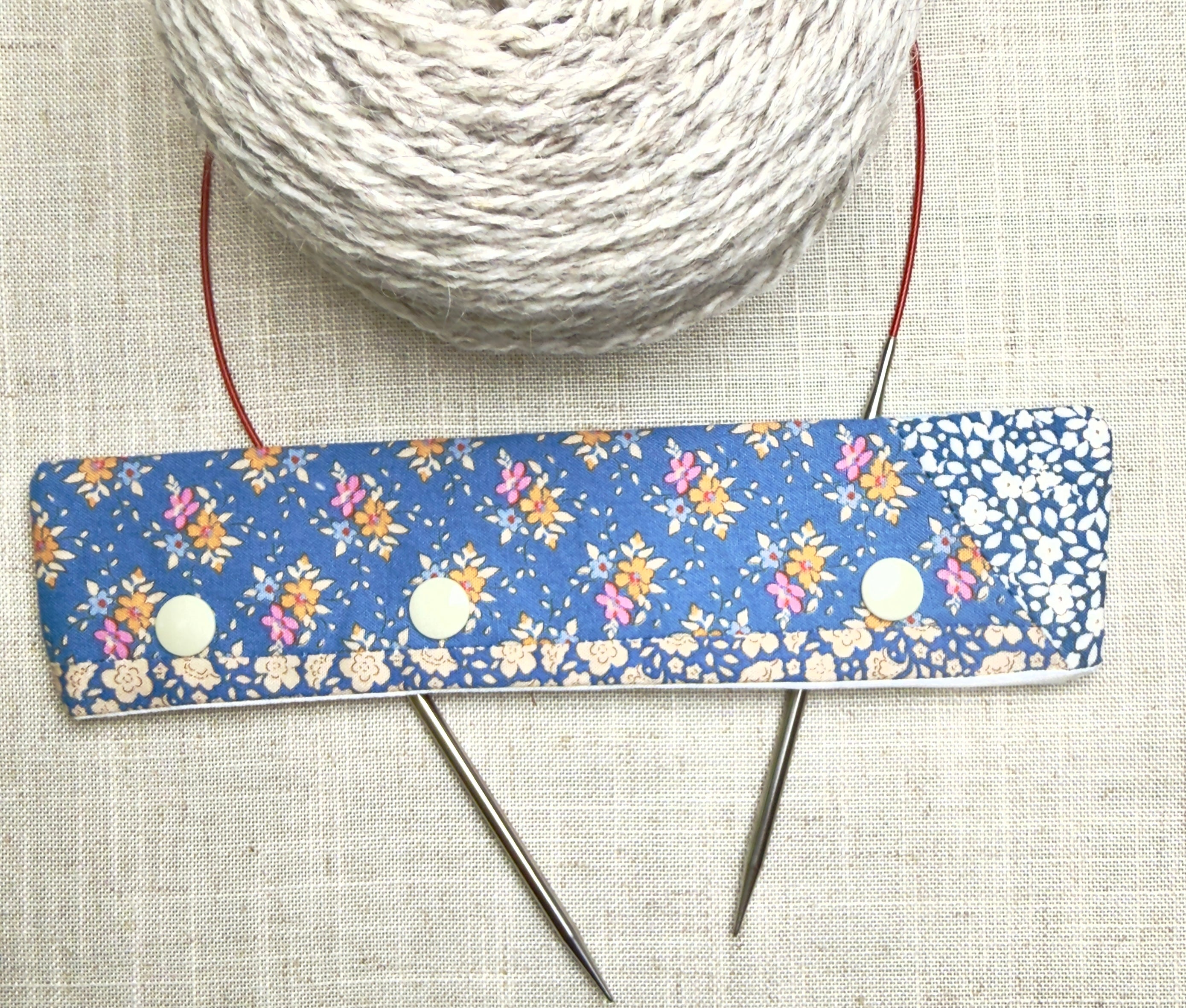 Quilt Blue (2) Needle Holder