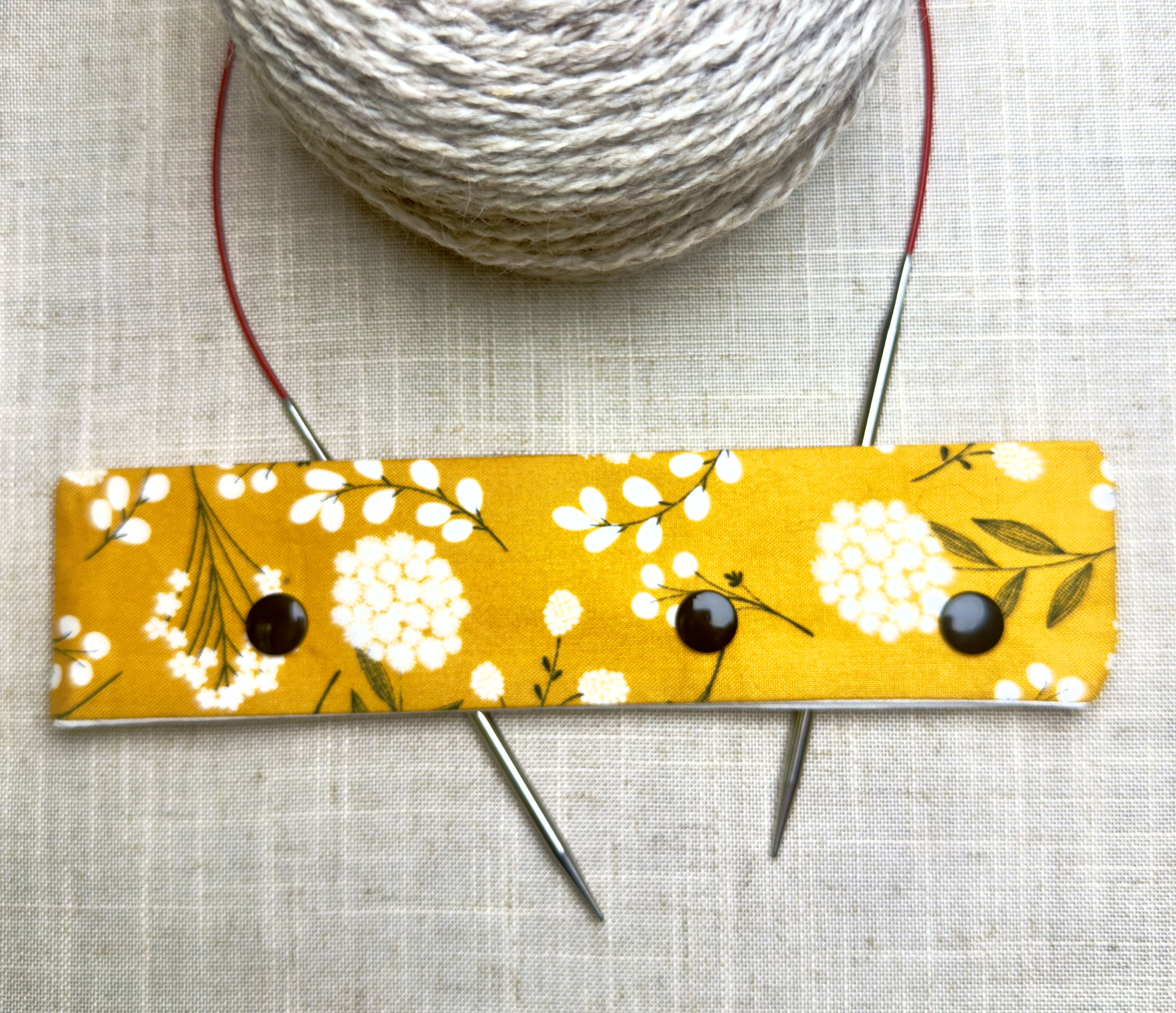 Flower Needle Holder