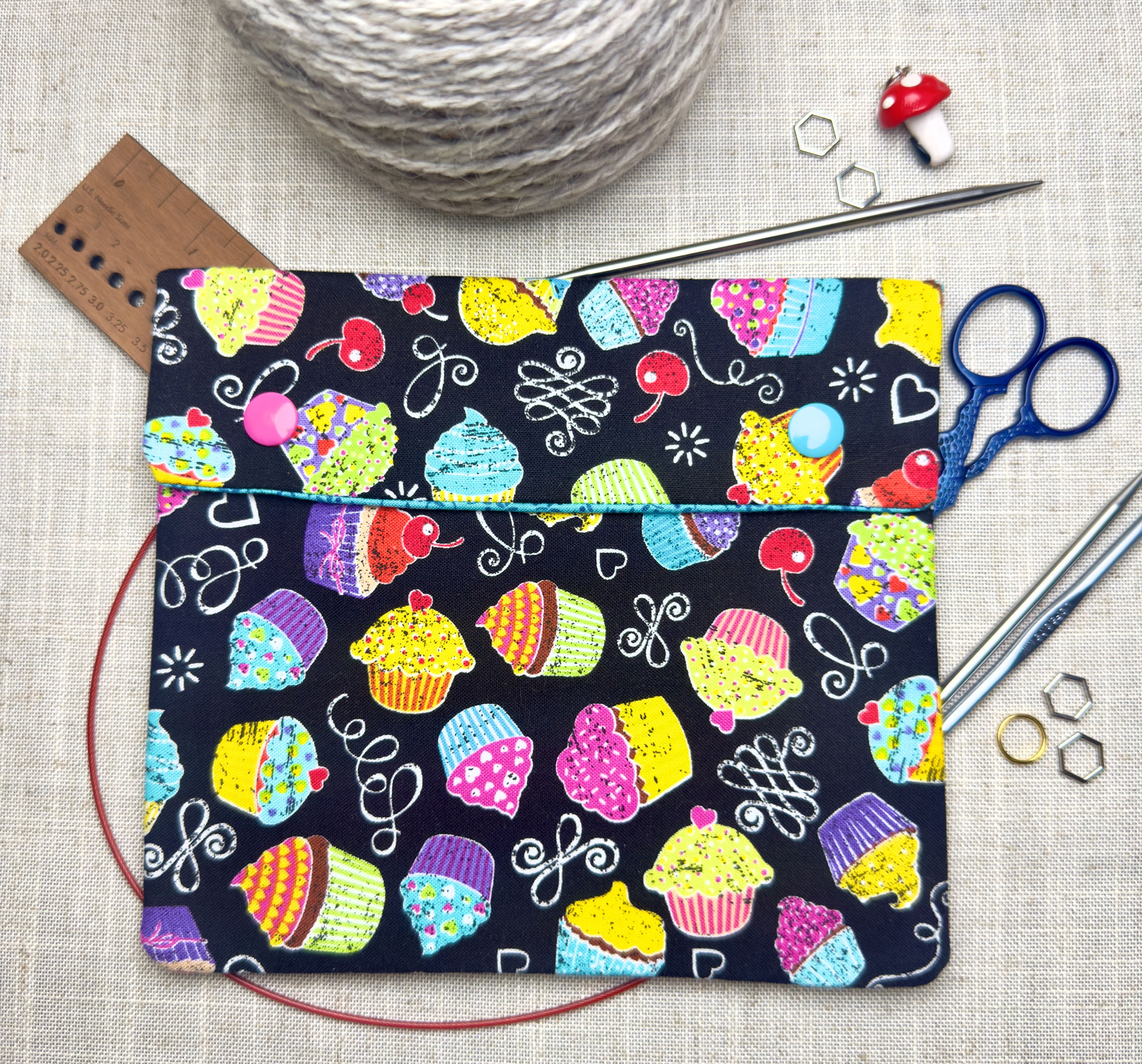 Cupcakes Notion/ Needle Case
