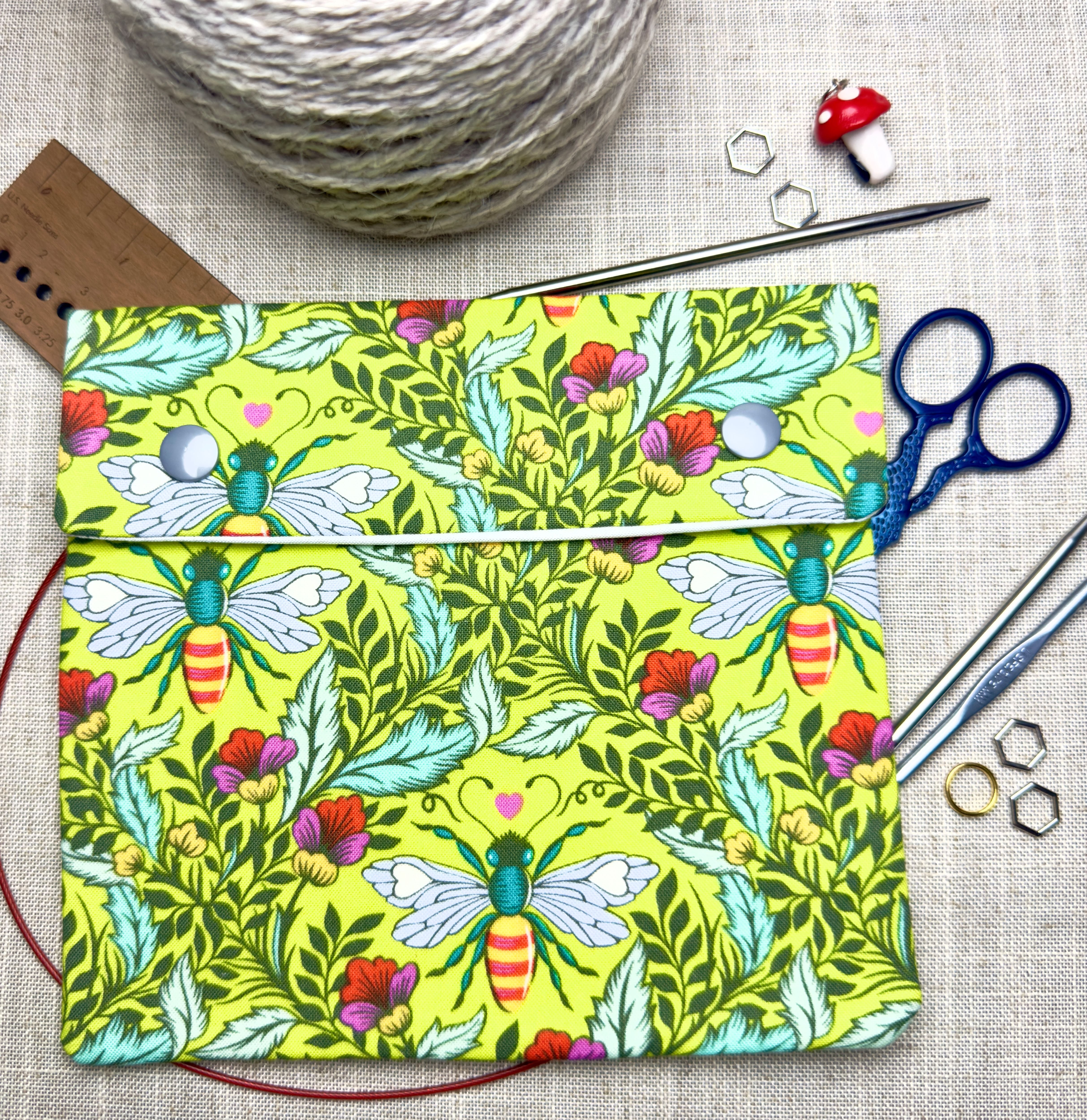 Bees (Green) Notion/ Needle Case