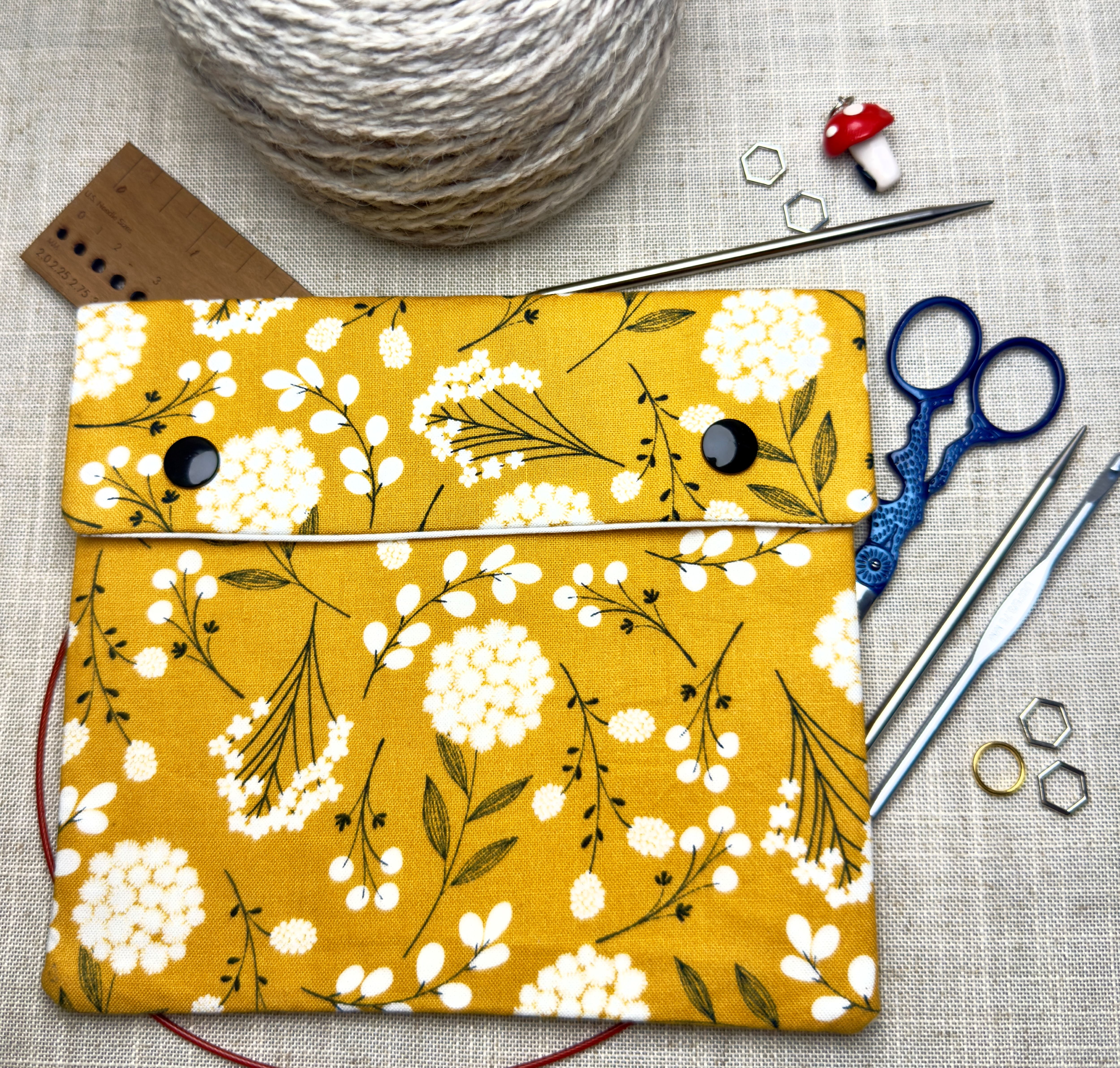 Flowers Notion/ Needle Case